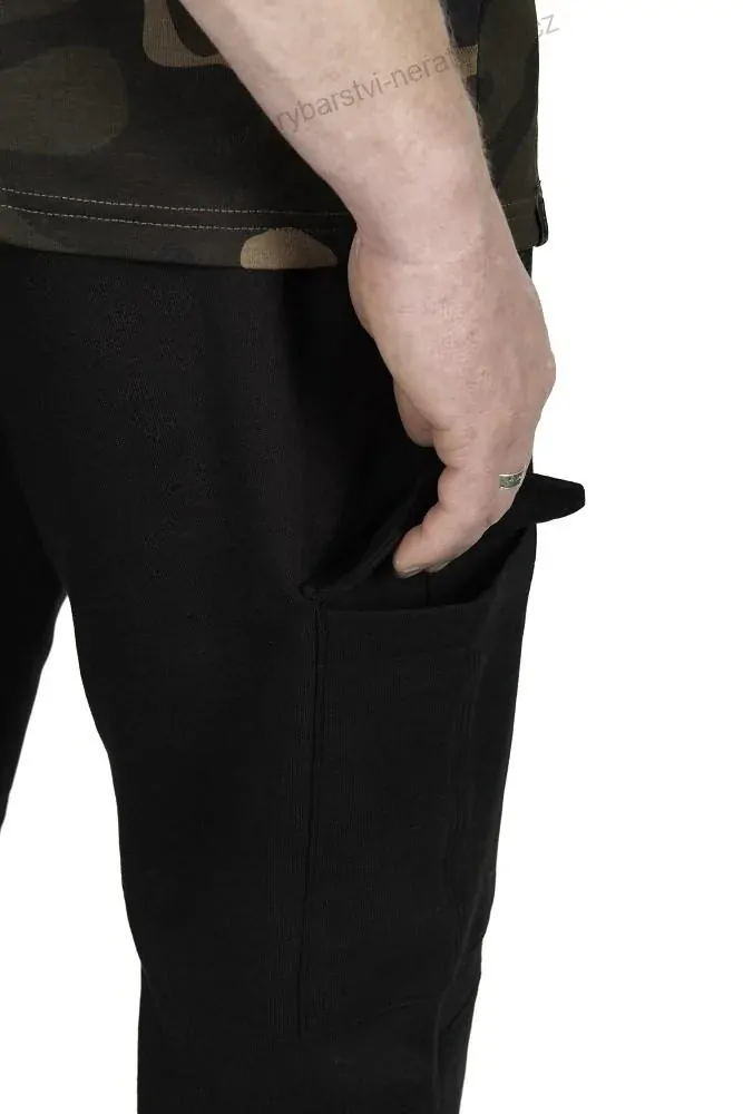Fox Tepláky LW Black Camo Combat Joggers - M