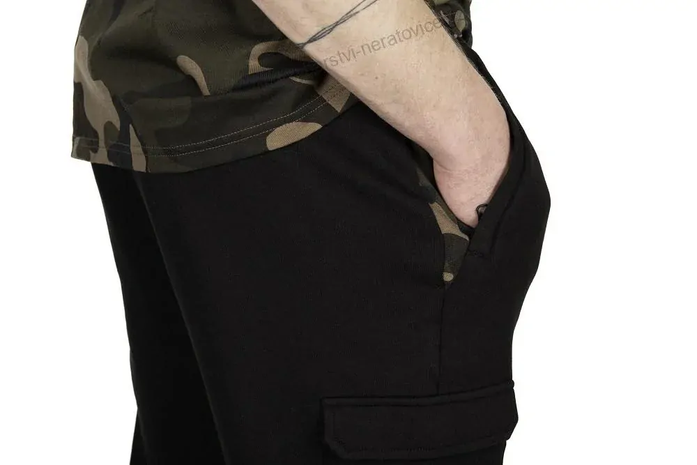 Fox Tepláky LW Black Camo Combat Joggers - L