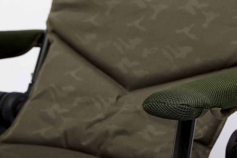 Prologic Křeslo Inspire Lite Pro Recliner Chair With Armrests