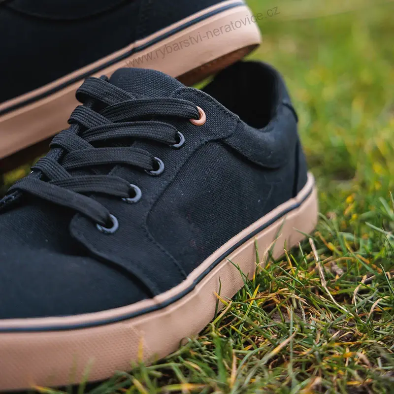 Fox Black Canvas Shoe - 11/45