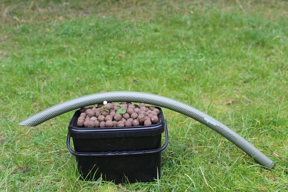 VIPER - Uhlíko - kevlarová zakrmovací tyč (kobra)