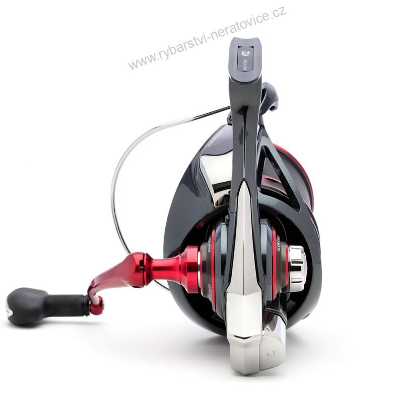 Daiwa Naviják 26 Tournament Basia Surf 45 SCW QD