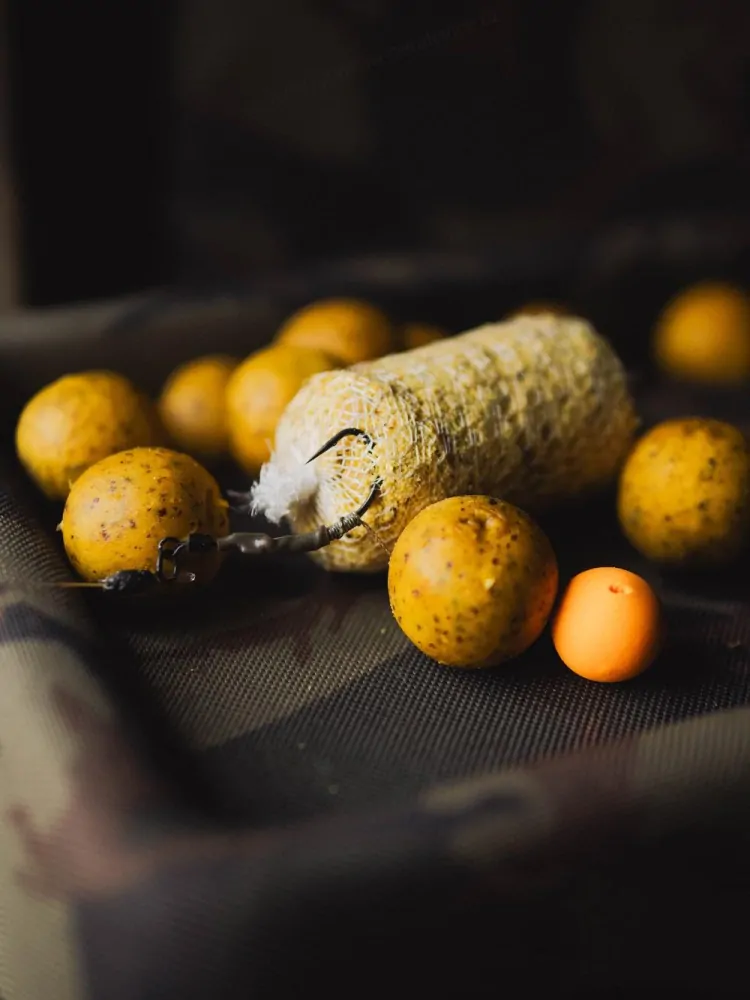 GIANTS FISHING PVA PUNČOCHA + PĚCHOVAČ COMPACT SYSTEM FAST MELT 35MM/8M