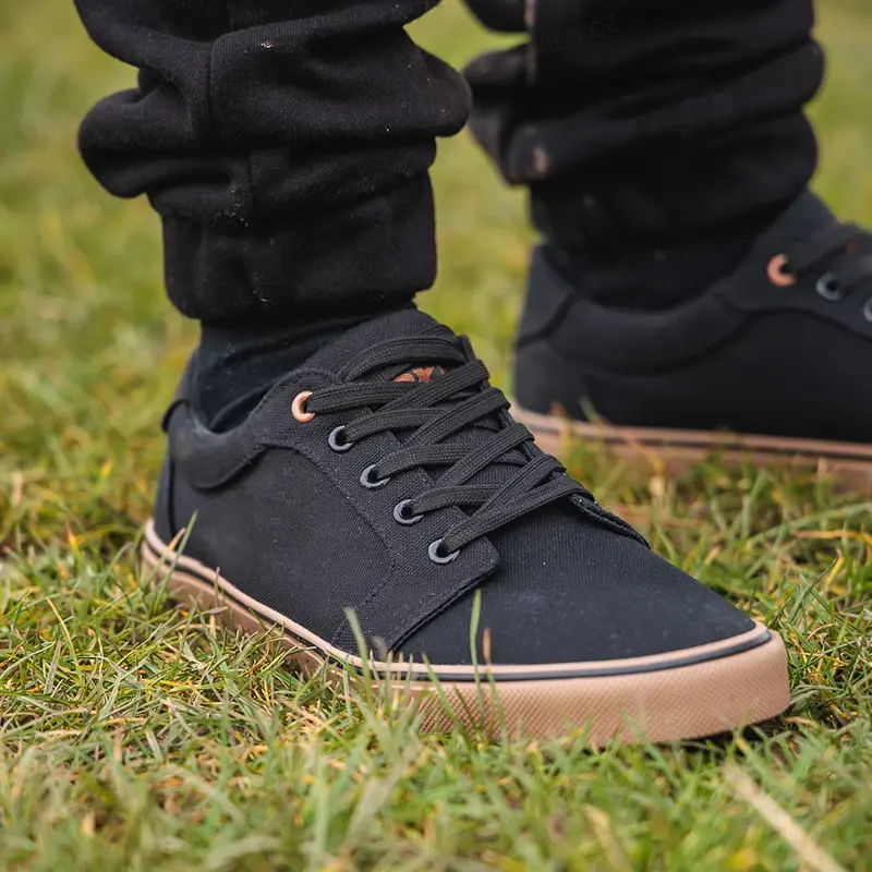 Fox Black Canvas Shoe - 11/45