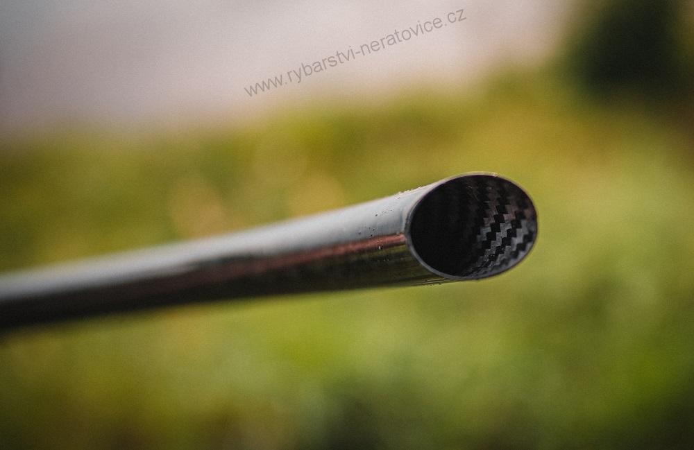 GIANTS FISHING VRHACÍ TYČ 3K CARBON BAITING STICK 27 MM