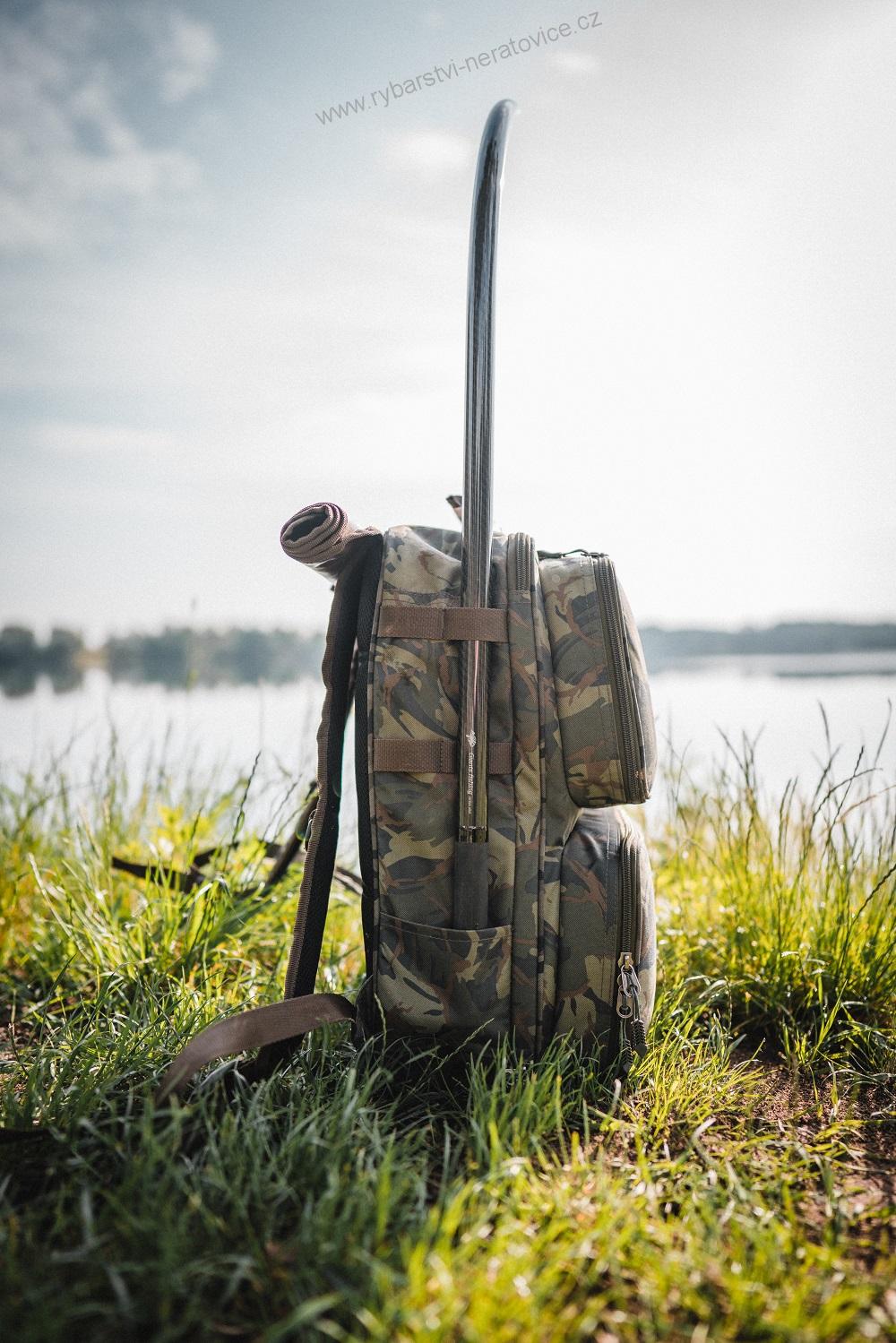 GIANTS FISHING VRHACÍ TYČ 3K CARBON BAITING STICK 27 MM