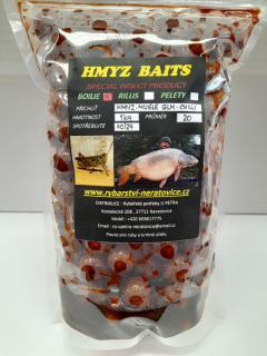 Boilie v dipu - Hmyz/Mušle GLM/Chilli - 1kg - 20mm